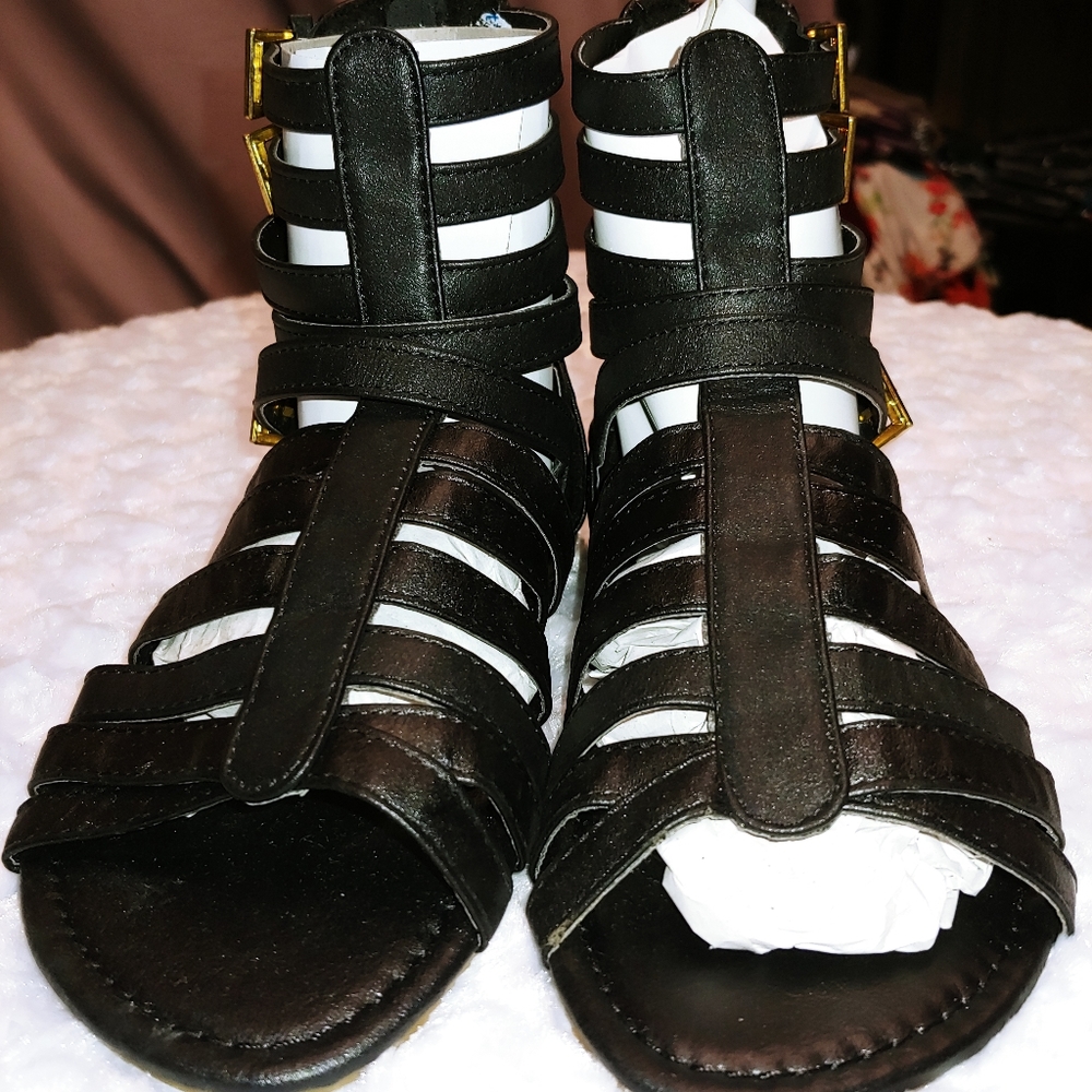 Girl's Sandals - Picture 2 of 5